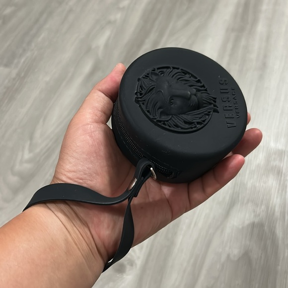 🖤VERSACE ‘VAERSUS’ coin wallet wristlet or Watch case! - Picture 1 of 12